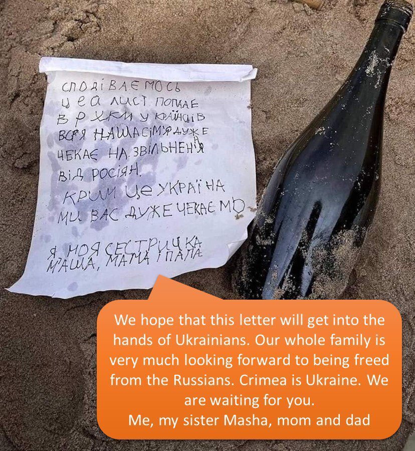 Message in a bottle from Crimea, saying 'Our whole family is very much looking forward to beeing freed from the Russians.'
