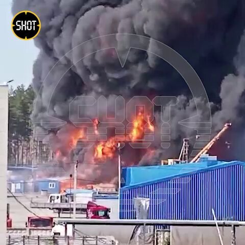 A huge fire in Sverdlovsk, Russia.