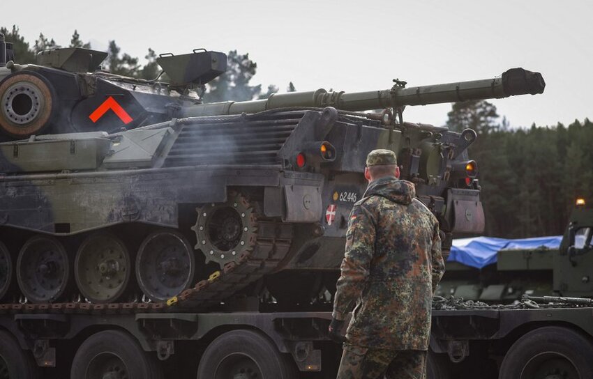 Germany sends 39 tanks and a bunch of other hardware to Ukraine.