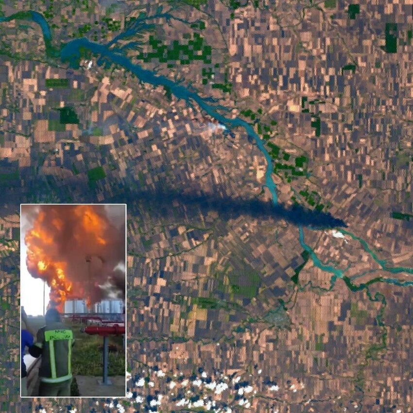 Fire in Rostov, Russia, smoke reached 100km in height.