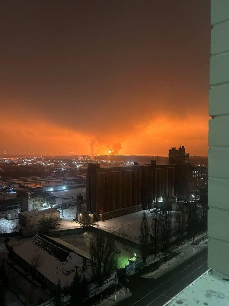 Refinery fire in Bryansk, Russia.
