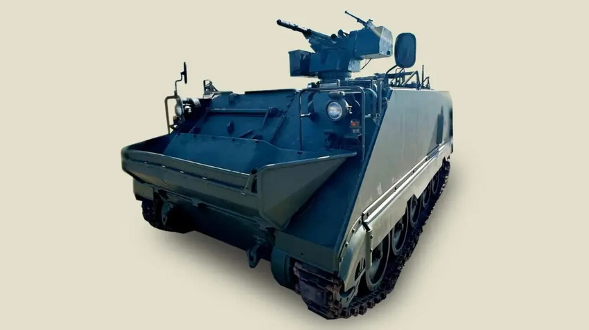 An M113 AFV gets a machine gun upgrade.