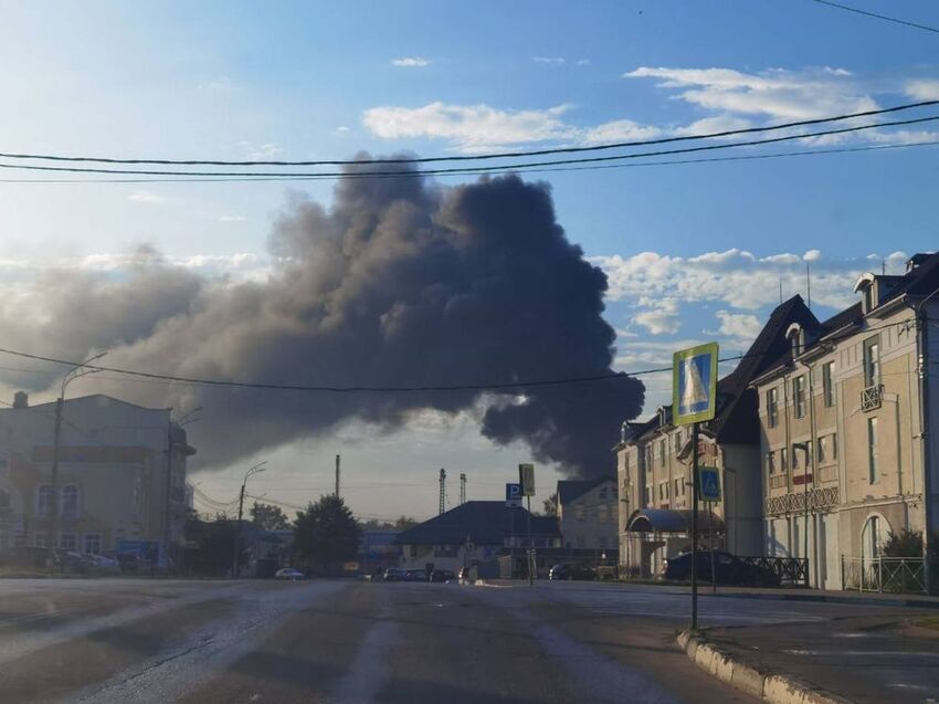 Military plant on fire in Moscow Oblast.