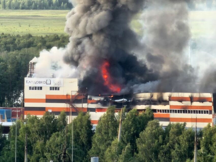 Fire at warehouse in Yekaterinberg.